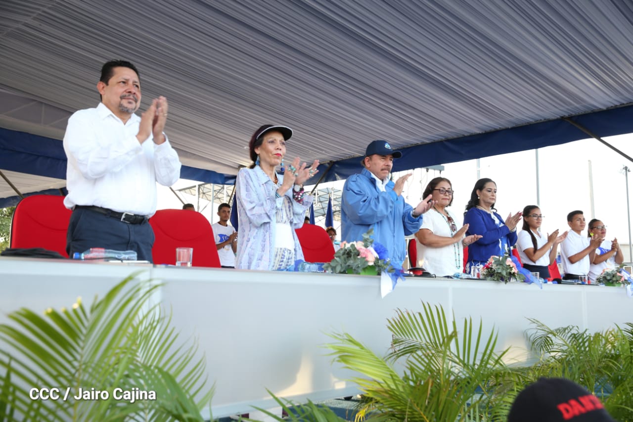 DESFILE1